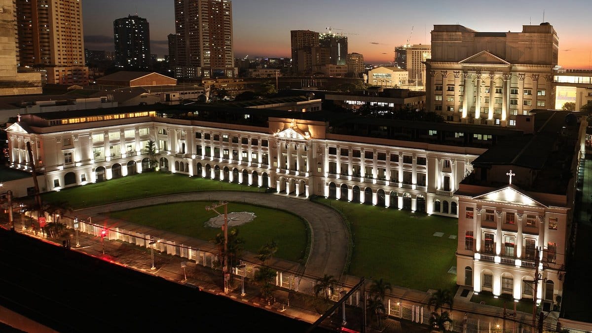 The De La Salle University campus at dusk